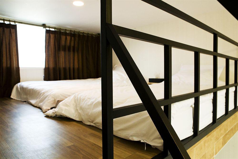Hotel Hue Loft Inchon Exteriör bild