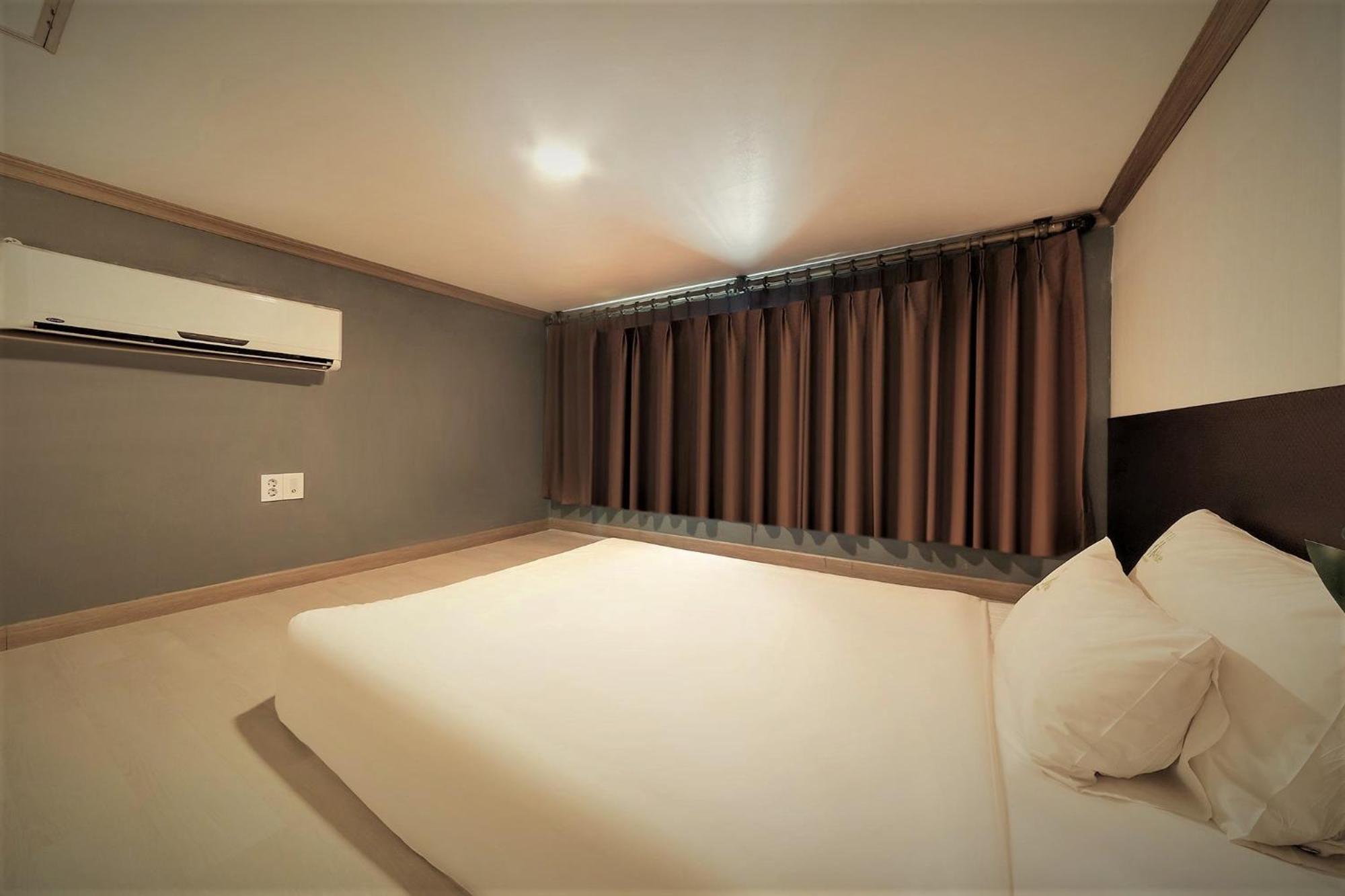 Hotel Hue Loft Inchon Exteriör bild