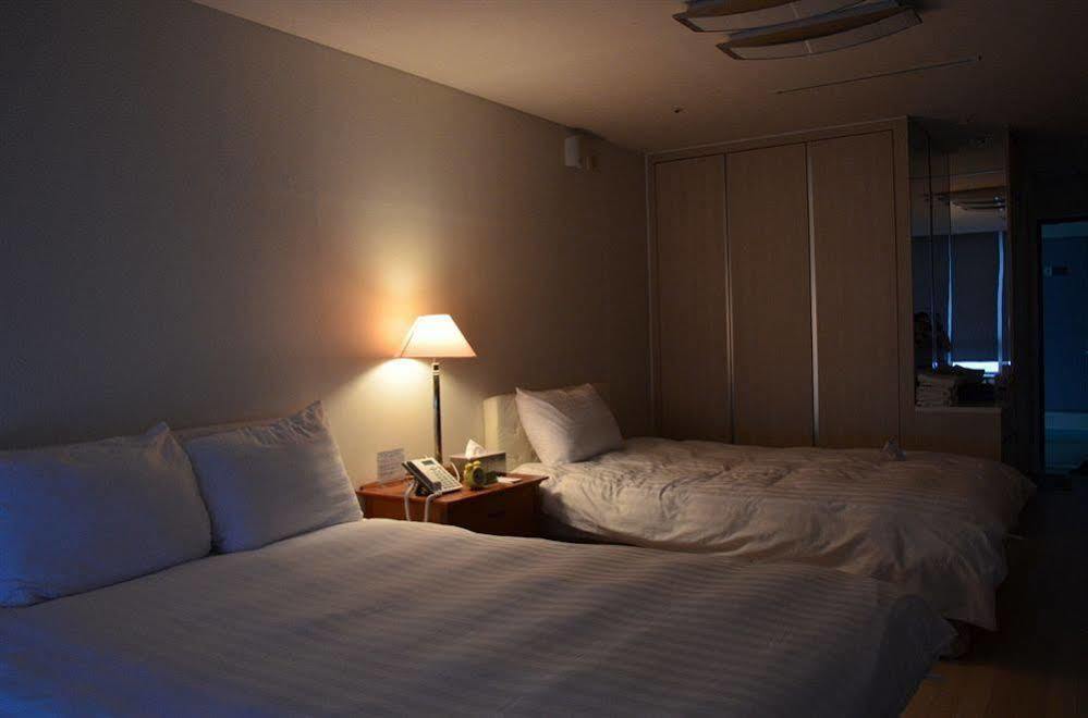 Hotel Hue Loft Inchon Exteriör bild
