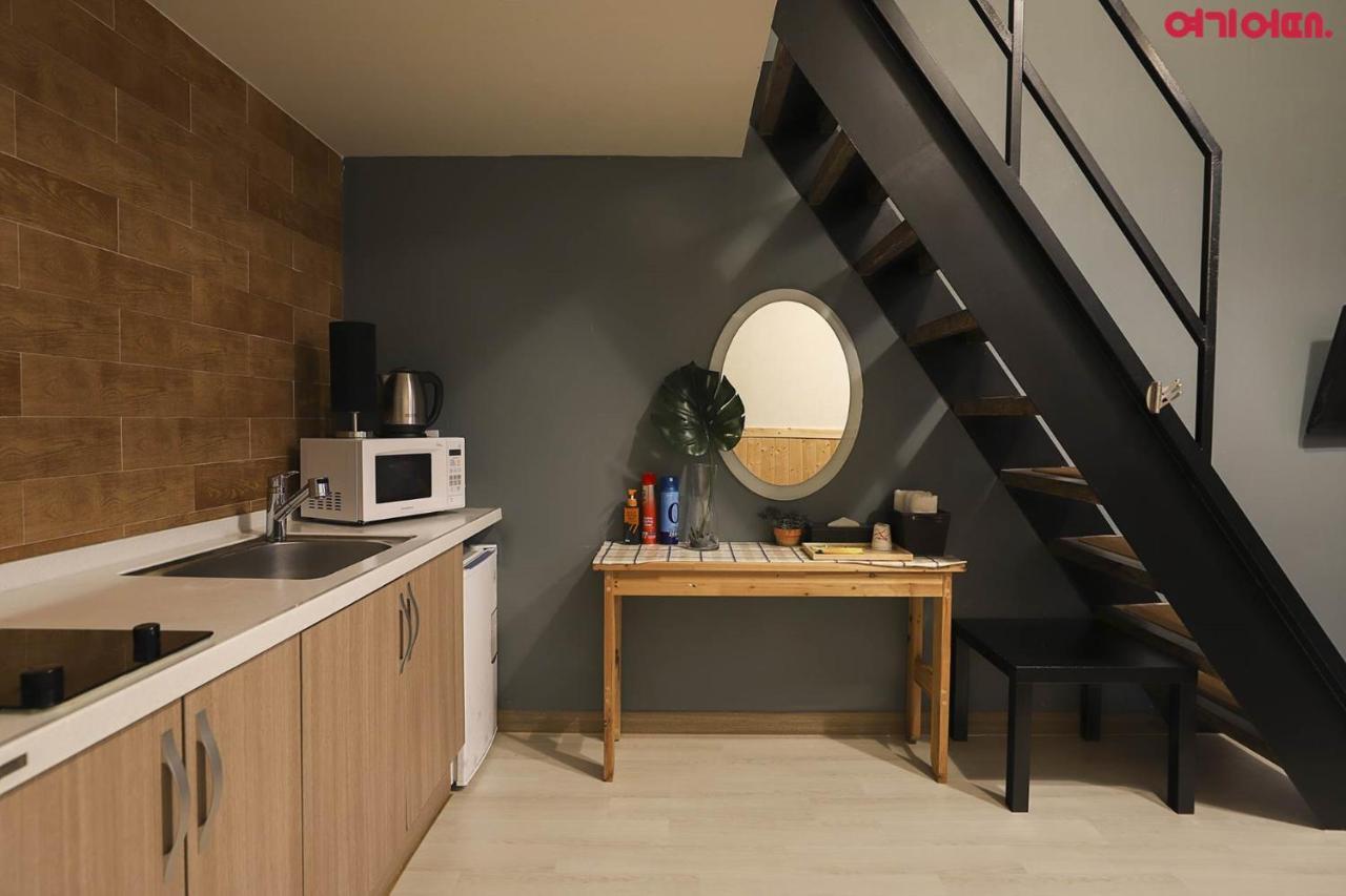 Hotel Hue Loft Inchon Exteriör bild