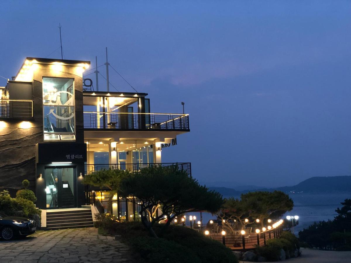 Hotel Hue Loft Inchon Exteriör bild