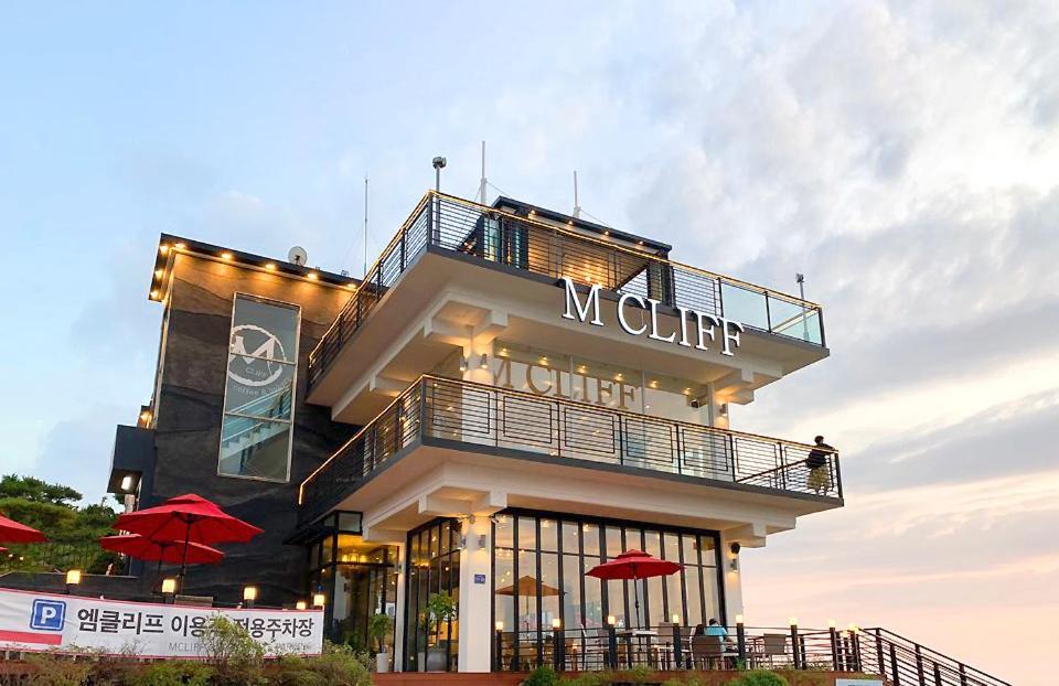 Hotel Hue Loft Inchon Exteriör bild