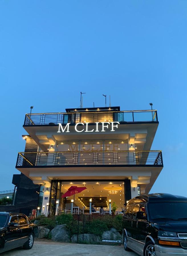 Hotel Hue Loft Inchon Exteriör bild